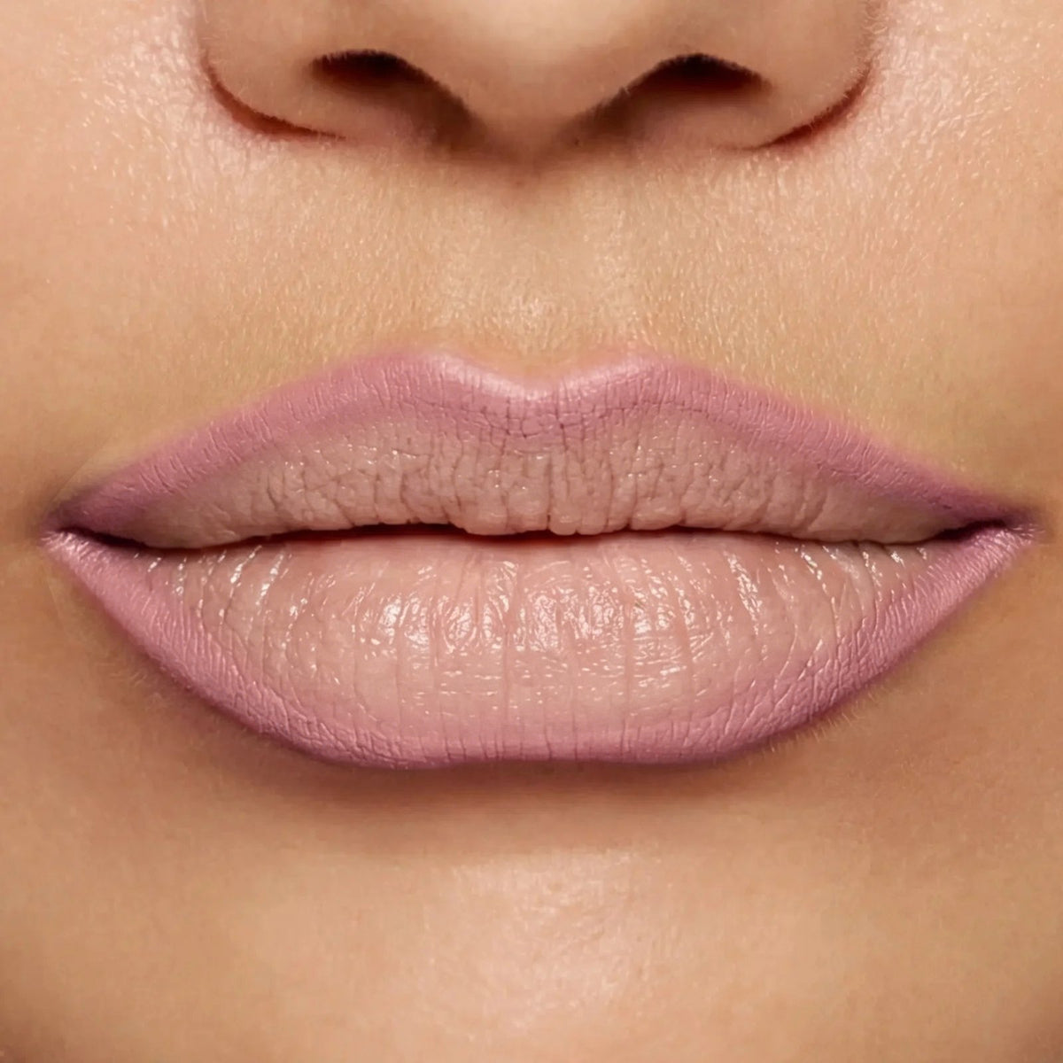 🔥🔥Hot Sale🎁Easy Glide Lip Liner — Creamy. Blendable Color with Smooth Application